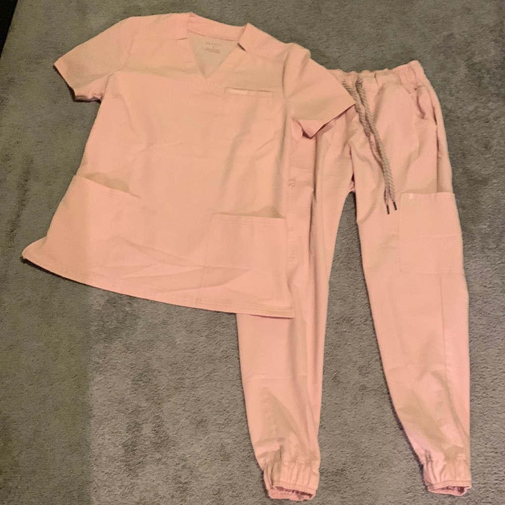 Jaanuu scrubs. Blushing Pink